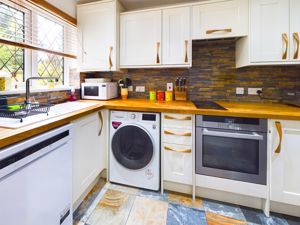 KITCHEN- click for photo gallery